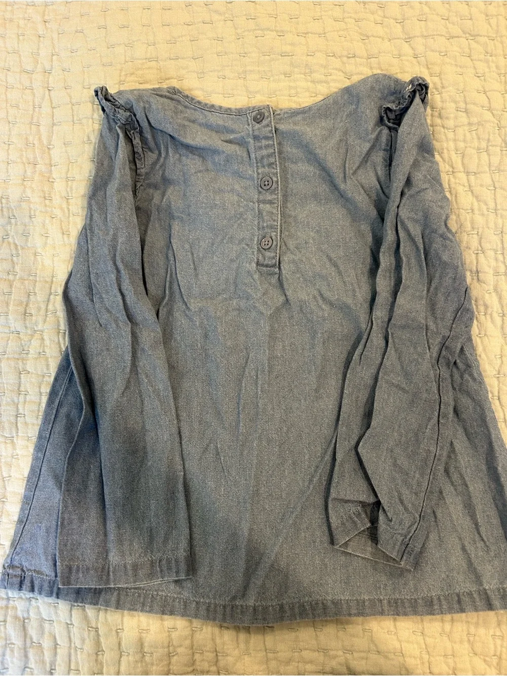 Carter’s girls chambray blouse. Size 5.